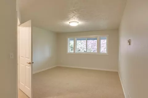 4215 E 11th Ave, Spokane, WA 99202 photo 10