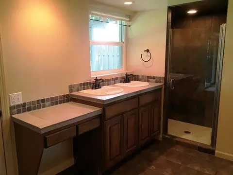1648 S Maple Blvd, Spokane, WA 99203 photo 10