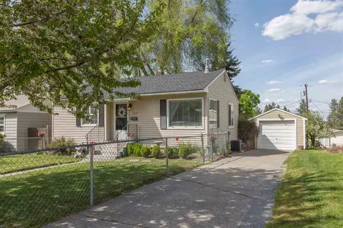 3323 E 19th Ave, Spokane, WA 99223 photo 2