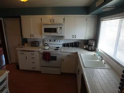 518 E Olympic Ave, Spokane, WA 99207 photo 6