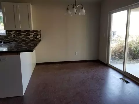 1128 E Bismark Ave, Spokane, WA 99208 photo 8
