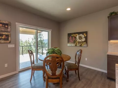 206 E Sapphire Ln, Spokane, WA 99208 photo 7