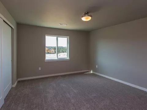 206 E Sapphire Ln, Spokane, WA 99208 photo 18