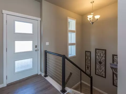 206 E Sapphire Ln, Spokane, WA 99208 photo 2