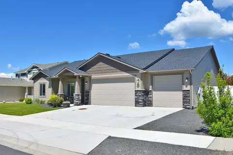 3908 W Moonlight Ct, Spokane, WA 99208 photo 1