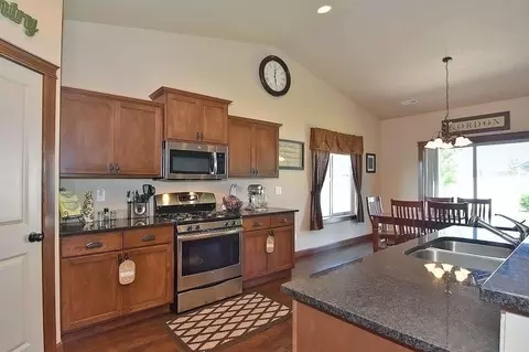 3908 W Moonlight Ct, Spokane, WA 99208 photo 9