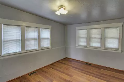 321 Ermina Ave, Spokane, WA 99207 photo 9