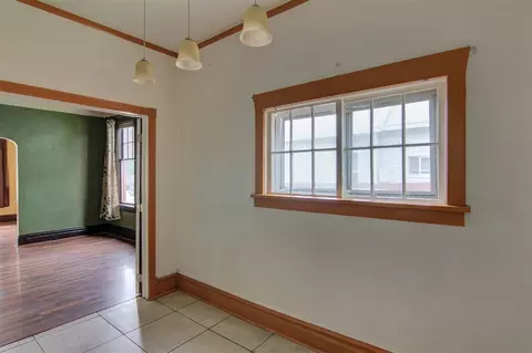 321 Ermina Ave, Spokane, WA 99207 photo 4