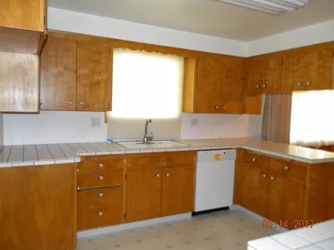 2514 E 39th Ave, Spokane, WA 99223 photo 3