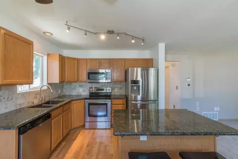 908 E Gordon Ave, Spokane, WA 99207 photo 10