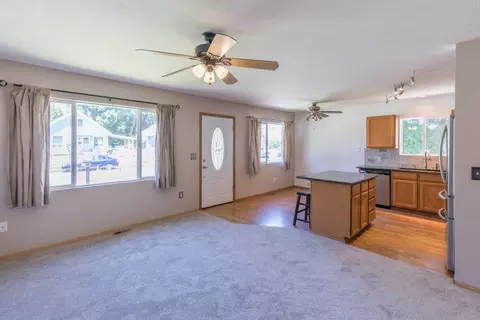 908 E Gordon Ave, Spokane, WA 99207 photo 6