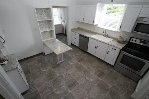 547 E Gordon Ave, Spokane, WA 99207 photo 7