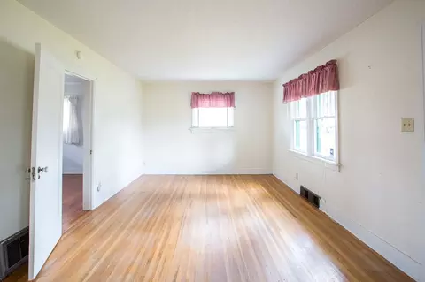 528 E Rich Ave, Spokane, WA 99207 photo 4