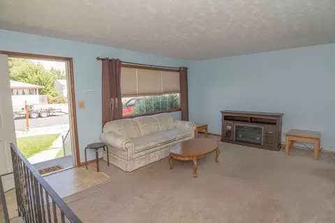 3722 Ermina Ave, Spokane, WA 99217 photo 2