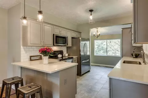 517 E 8th Ave, Spokane, WA 99212 photo 8
