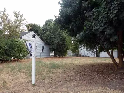 1714 E Pacific Ave, Spokane, WA 99202 photo 2