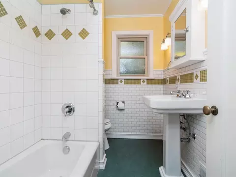 428 E Baldwin Ave, Spokane, WA 99207 photo 13