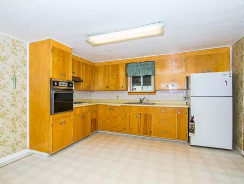 2402 E Columbia Ave, Spokane, WA 99208 photo 4