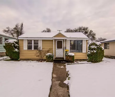 2402 E Columbia Ave, Spokane, WA 99208 photo 1