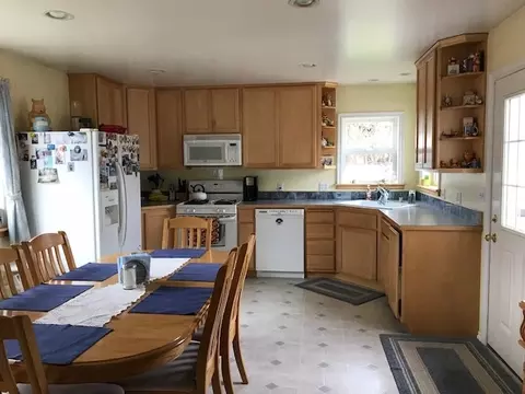 1027 E 39th Ave, Spokane, WA 99203 photo 3