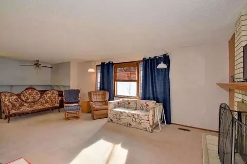 109 E Cozza Dr, Spokane, WA 99208 photo 3