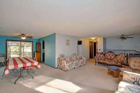 109 E Cozza Dr, Spokane, WA 99208 photo 4