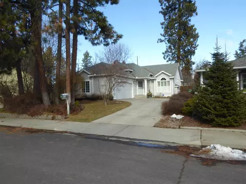 3907 E 34th Ave, Spokane, WA 99223 photo 1