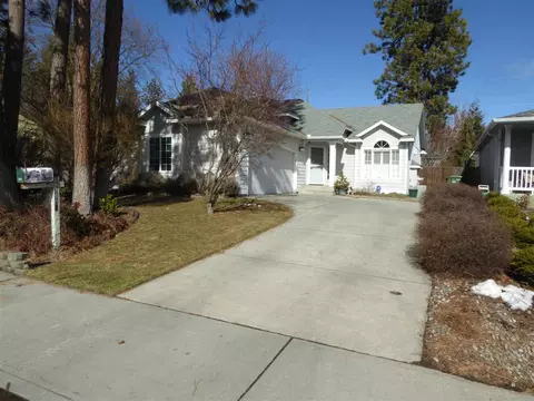 3907 E 34th Ave, Spokane, WA 99223 photo 2