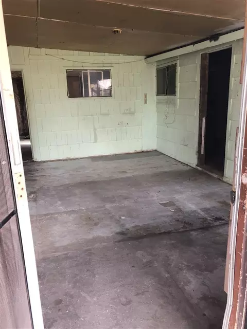 1020 E Sanson Ave, Spokane, WA 99207 photo 2