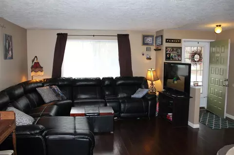 810 E Cascade Pl, Spokane, WA 99208 photo 2