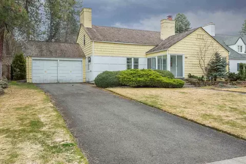 1304 E Overbluff Rd, Spokane, WA 99203 photo 1