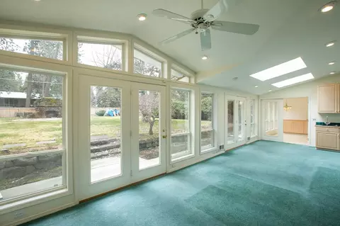 1304 E Overbluff Rd, Spokane, WA 99203 photo 10