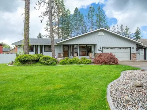 1104 E Glencrest Dr, Spokane, WA 99208 photo 1