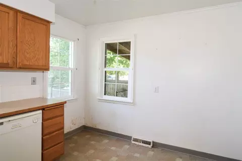 518 Everett Ave, Spokane, WA 99207 photo 8