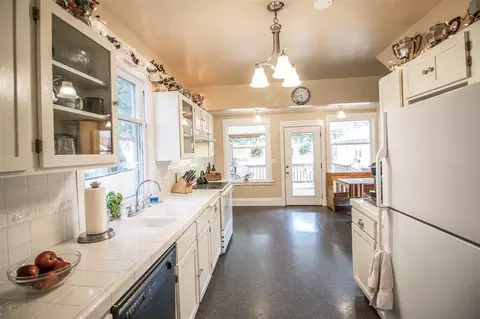 1014 E 13th Ave, Spokane, WA 99202 photo 8