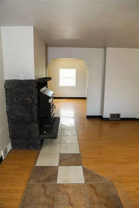 2028 E Bismark Ave, Spokane, WA 99208 photo 4