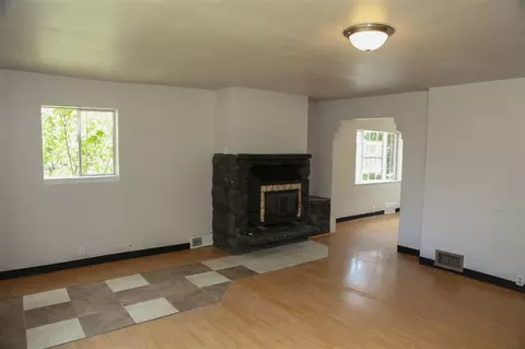 2028 E Bismark Ave, Spokane, WA 99208 photo 3