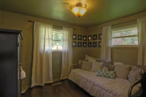 12002 E 22nd Ave, Spokane Valley, WA 99206 photo 9