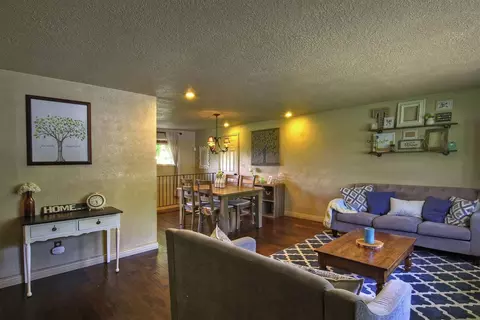 12002 E 22nd Ave, Spokane Valley, WA 99206 photo 2
