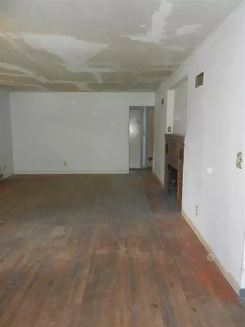 806 E 8th Ave, Spokane, WA 99202 photo 3