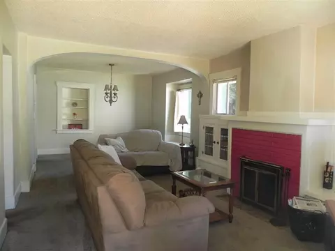 948 E 38th Ave, Spokane, WA 99203 photo 2
