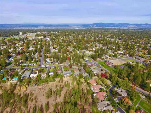 706 E High Dr, Spokane, WA 99203 photo 3