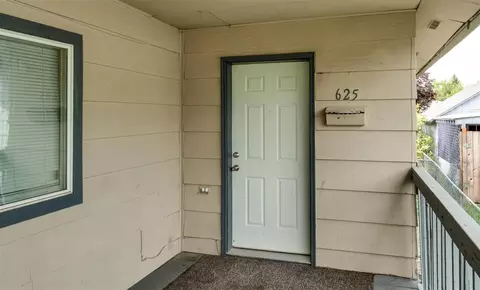 623 E Sanson Ave, Spokane, WA 99207 photo 3