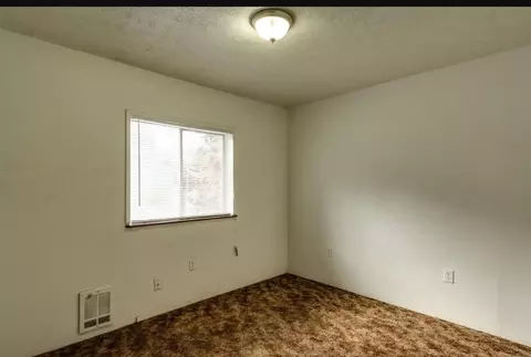 623 E Sanson Ave, Spokane, WA 99207 photo 16