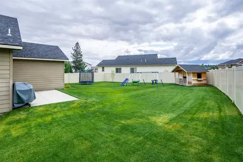 204 E Travis Ct, Spokane, WA 99208 photo 15