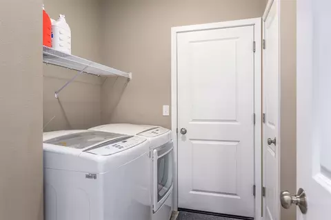 204 E Travis Ct, Spokane, WA 99208 photo 14