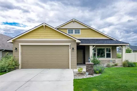 204 E Travis Ct, Spokane, WA 99208 photo 1