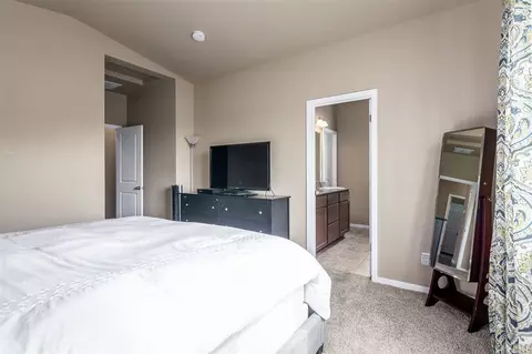 204 E Travis Ct, Spokane, WA 99208 photo 9