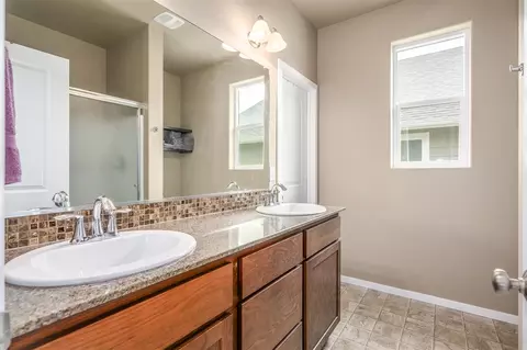 204 E Travis Ct, Spokane, WA 99208 photo 10