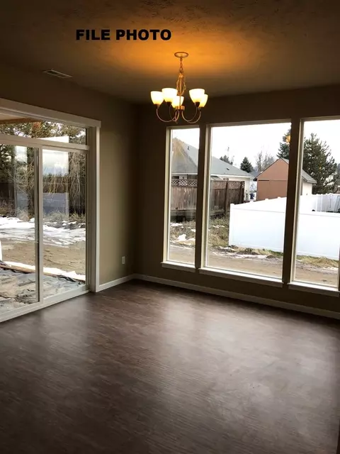 8610 N Maple Ln, Spokane, WA 99208 photo 5